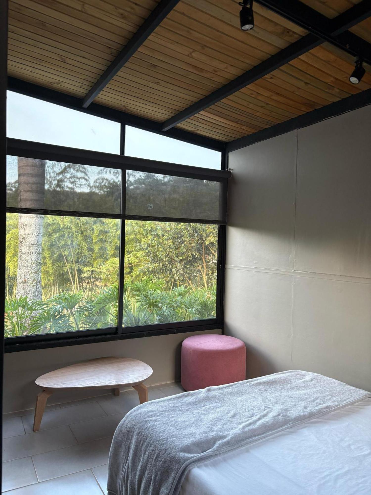 Volare Guatape Isla Hostel Exterior photo